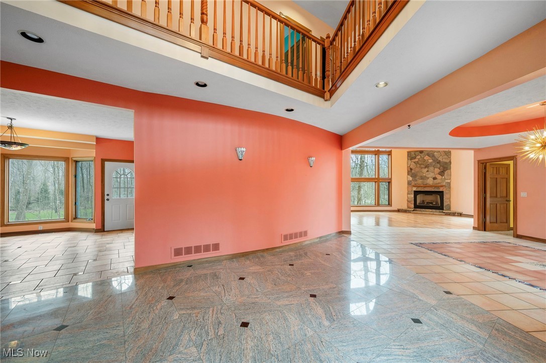 6100 Loch Lomond Court, Solon, Ohio image 7