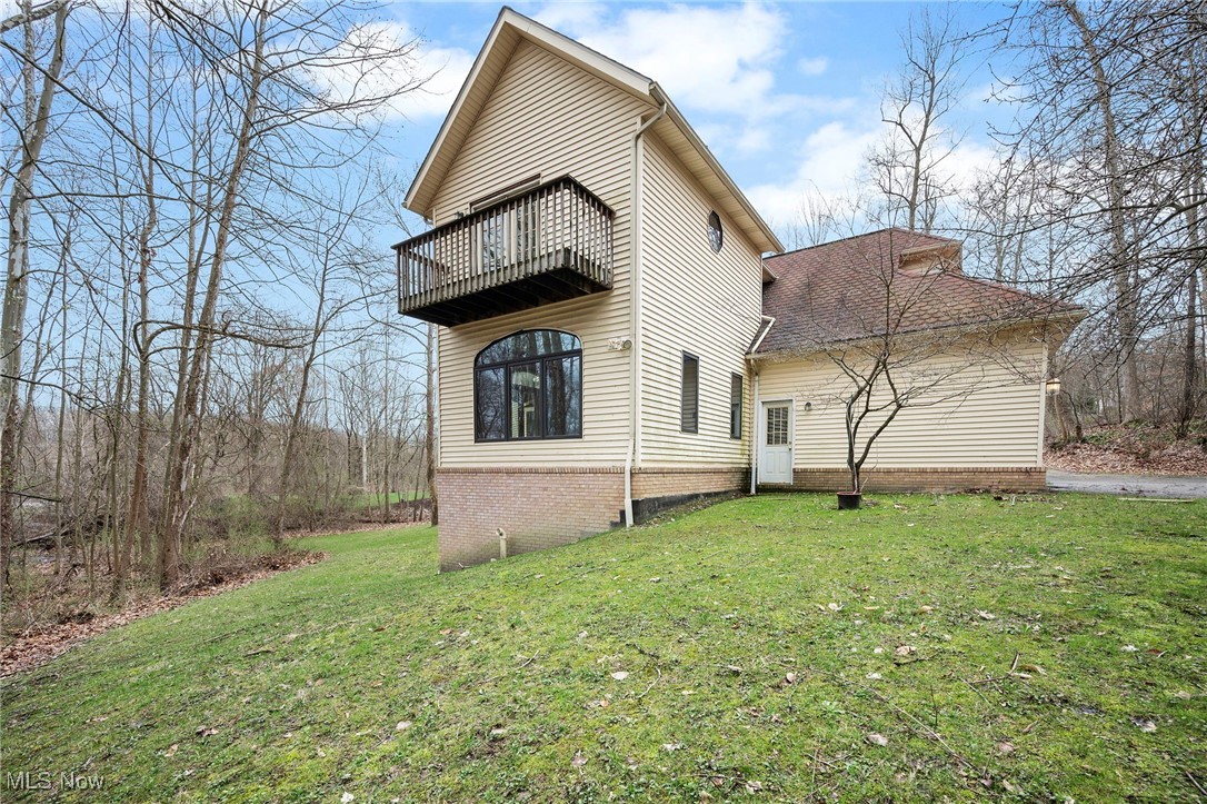 6100 Loch Lomond Court, Solon, Ohio image 4