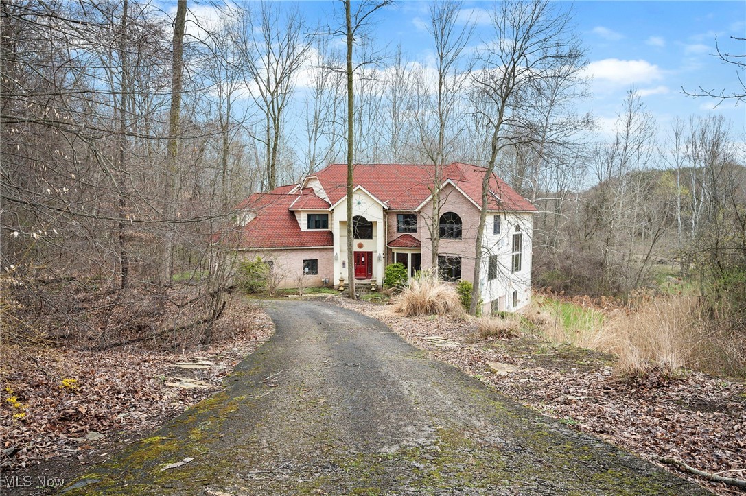 6100 Loch Lomond Court, Solon, Ohio image 2