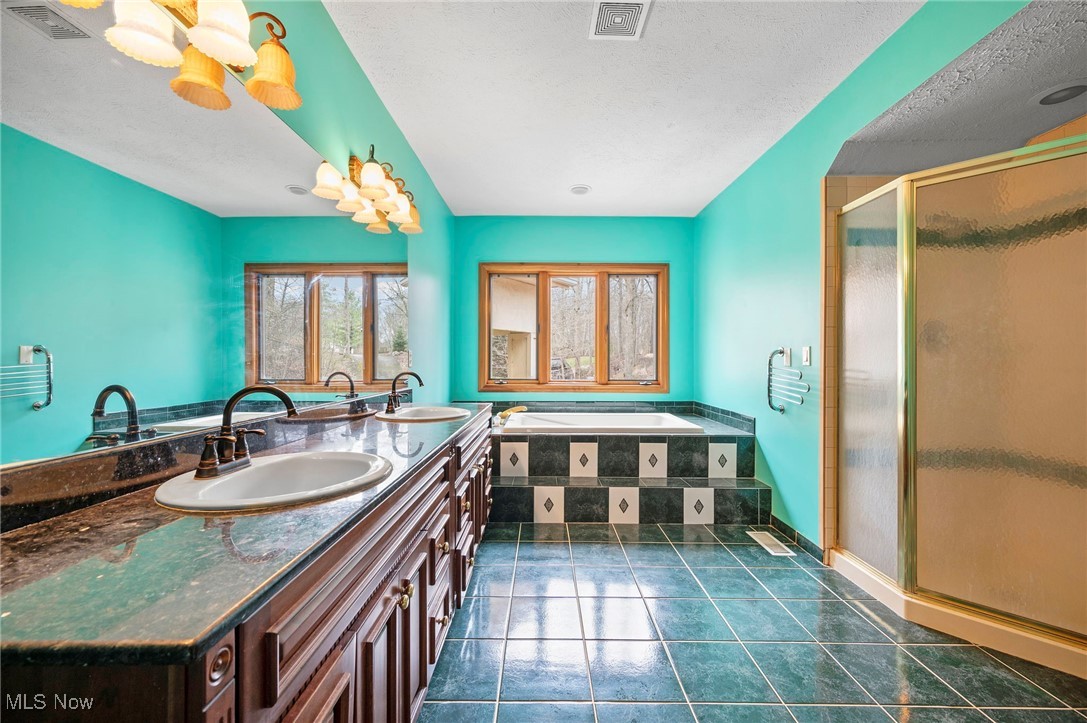6100 Loch Lomond Court, Solon, Ohio image 35
