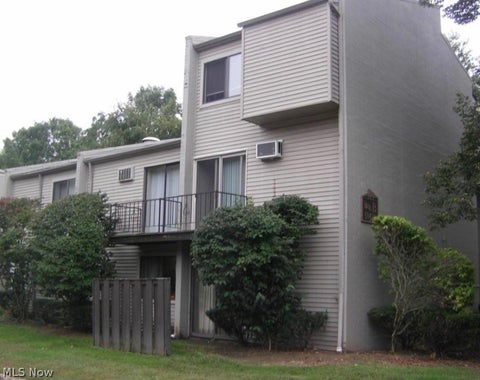 Condo For Rent - 38430 North Lane<br/> Lake County, Willoughby, OH 44094
