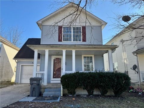 Homes For Sale - 359 W Chalmers Avenue<br/> Youngstown, OH 44511