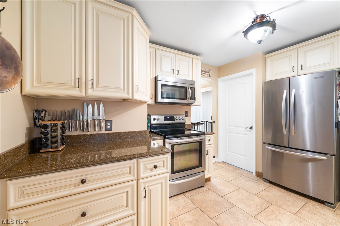 Mary Riebe 1 - Residential