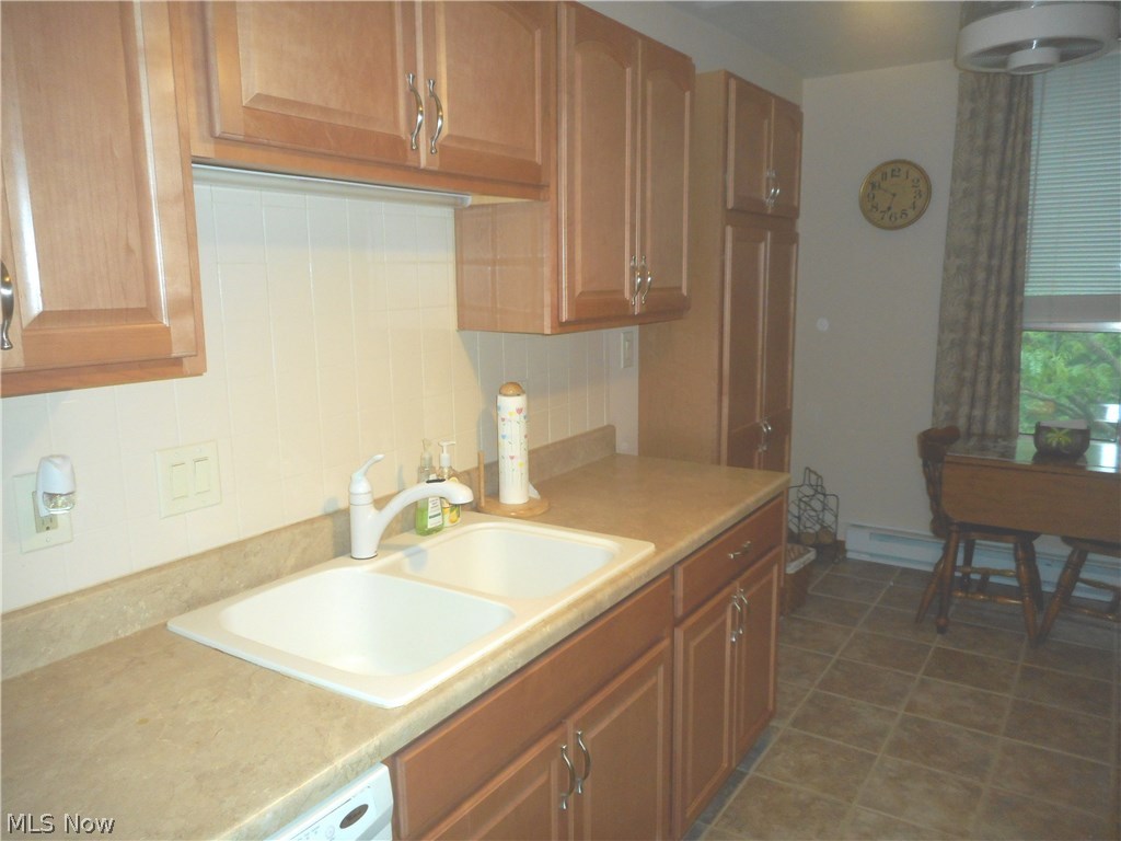 Silver Lake Towers Condo - Residential
