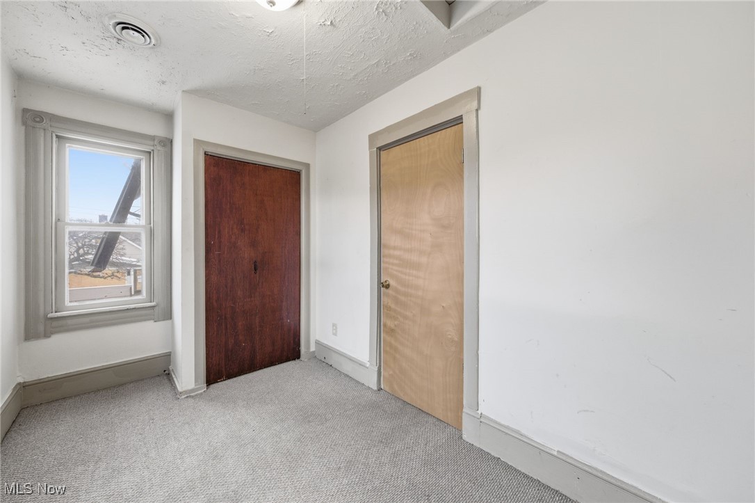 James H Hoyts - Residential Income