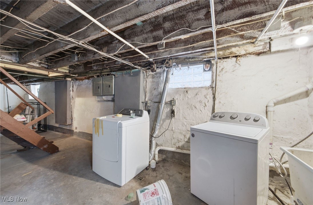 James H Hoyts - Residential Income