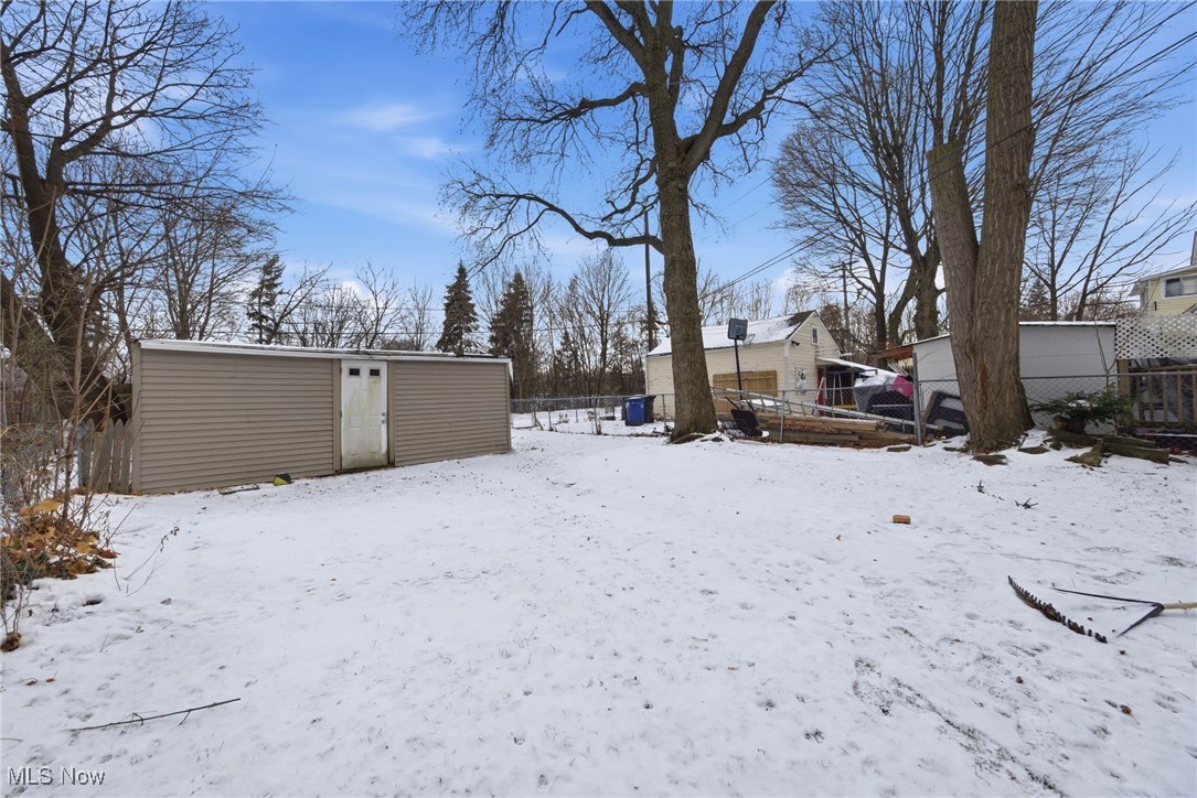 James H Hoyts - Residential Income