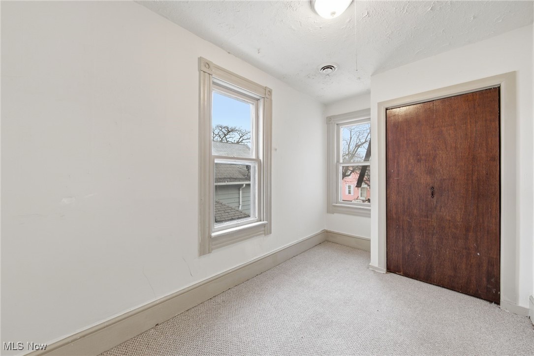 James H Hoyts - Residential Income