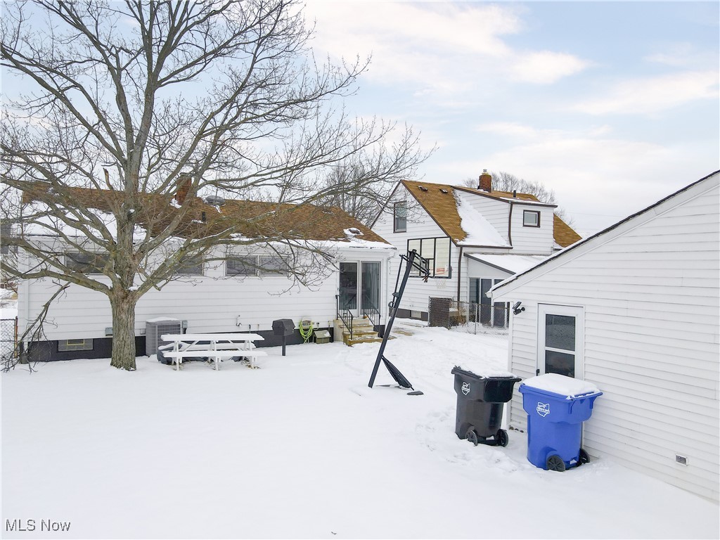 6022 Hardin Drive, Brook Park, Ohio image 22