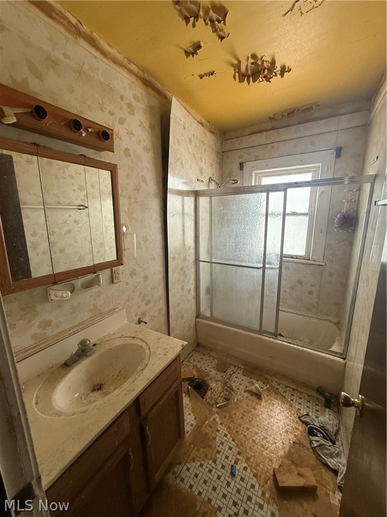 S H Helzers Mount Pleasant Su - Residential