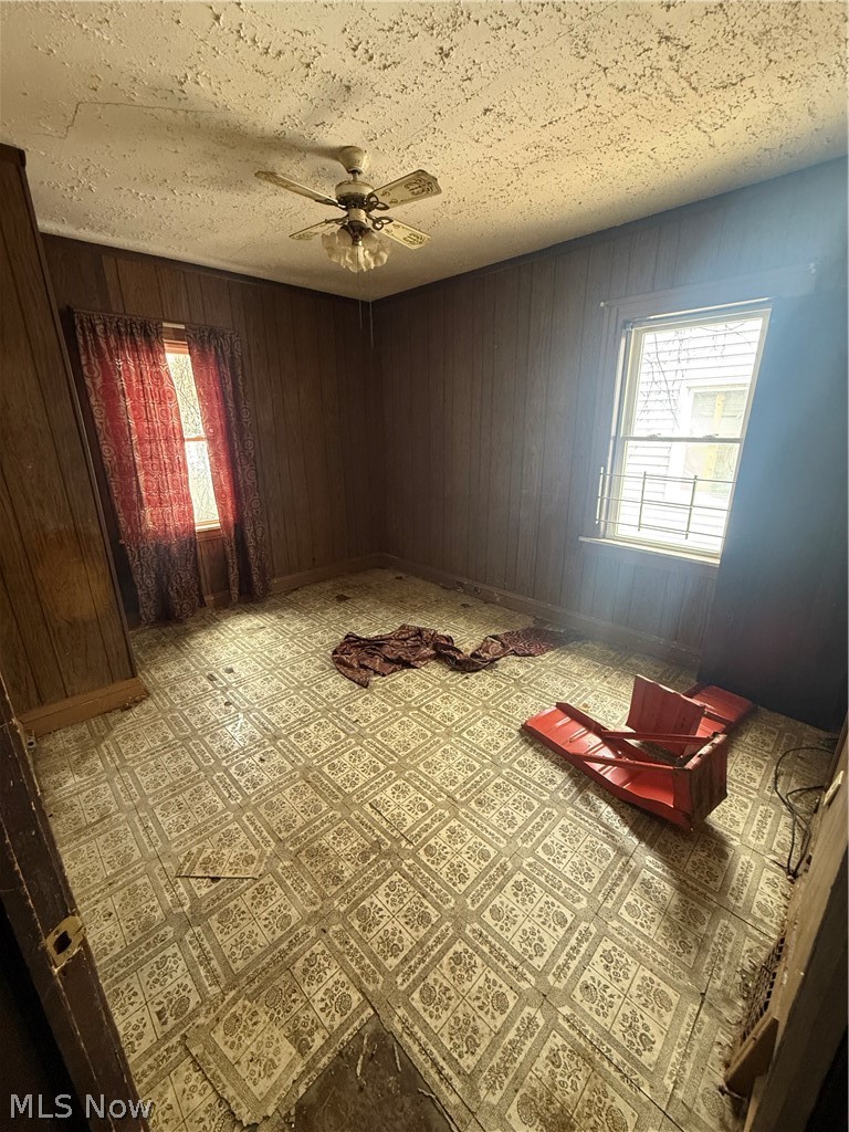 S H Helzers Mount Pleasant Su - Residential