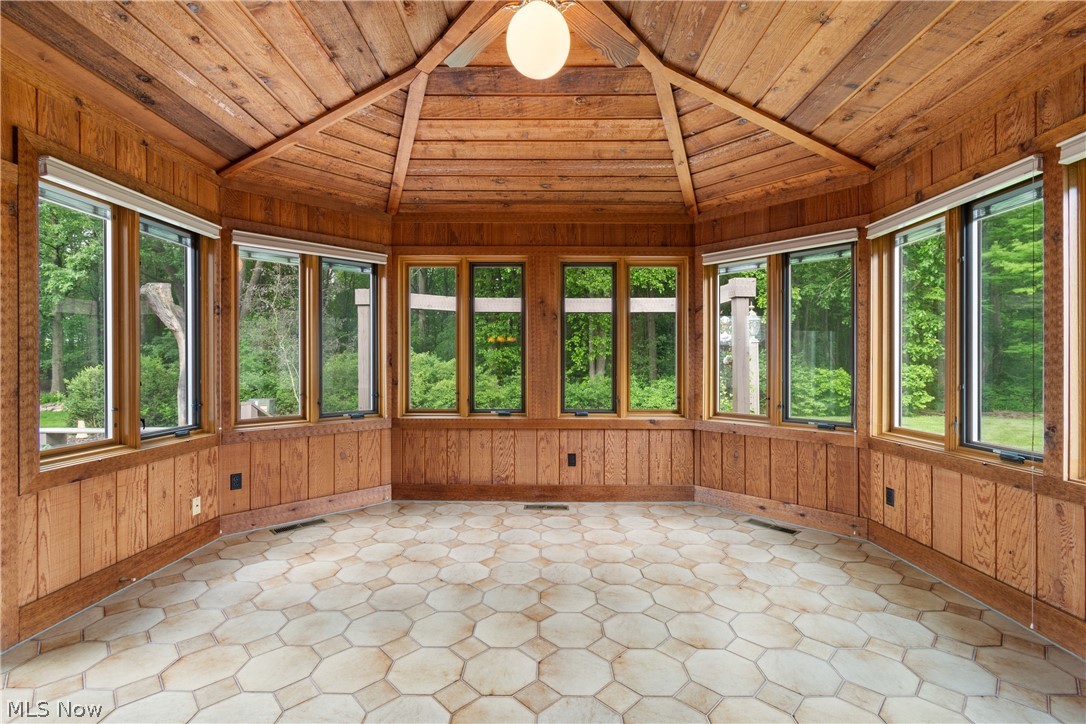 Amesbury Hi - Residential