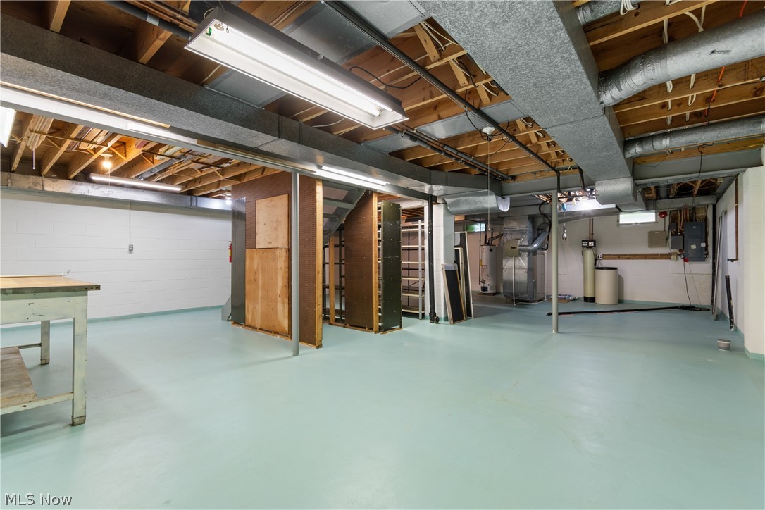 Amesbury Hi - Residential