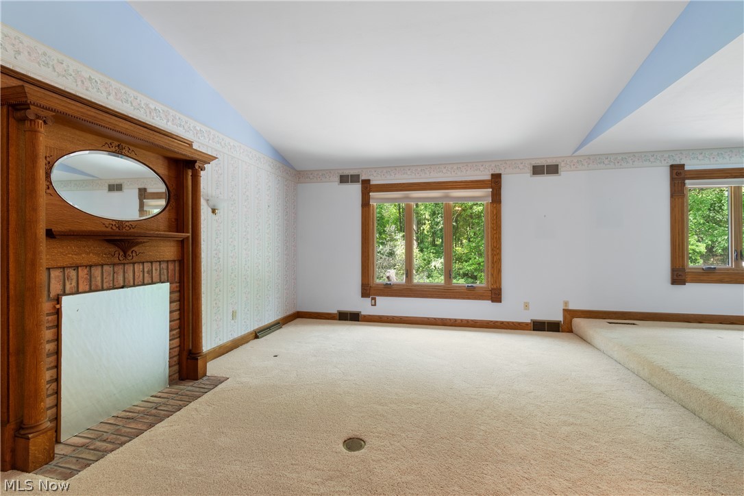 Amesbury Hi - Residential