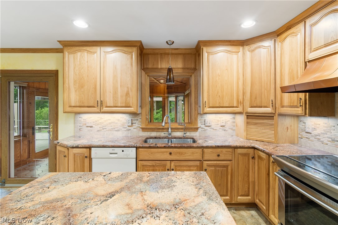 Amesbury Hi - Residential