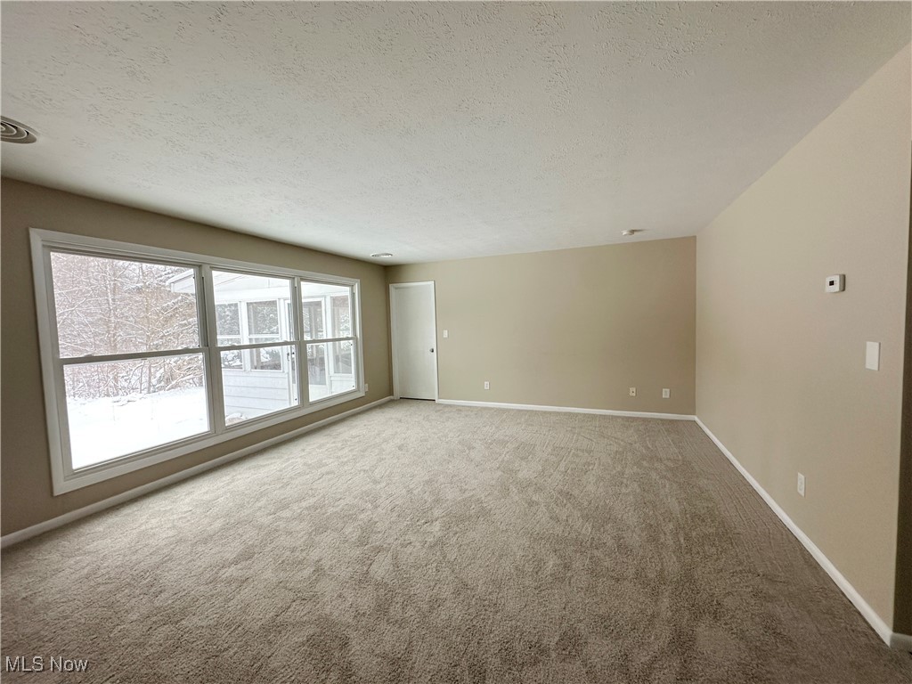 454 Rock Creek Run, Amherst, Ohio image 3