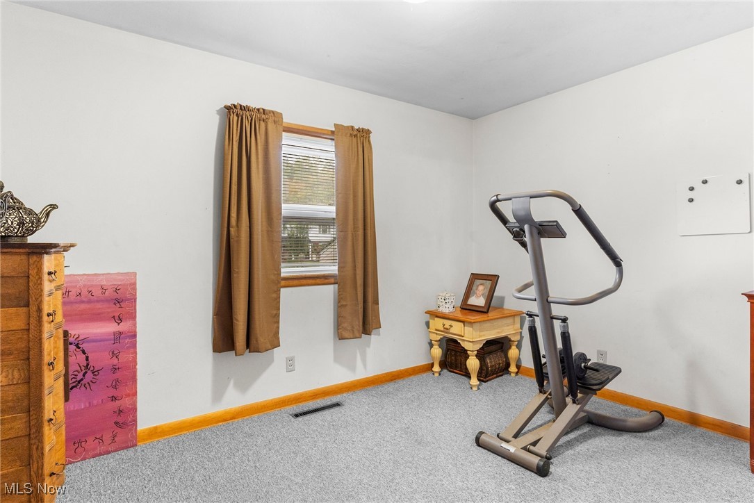 2922 Eldora Drive, Youngstown, Ohio image 12