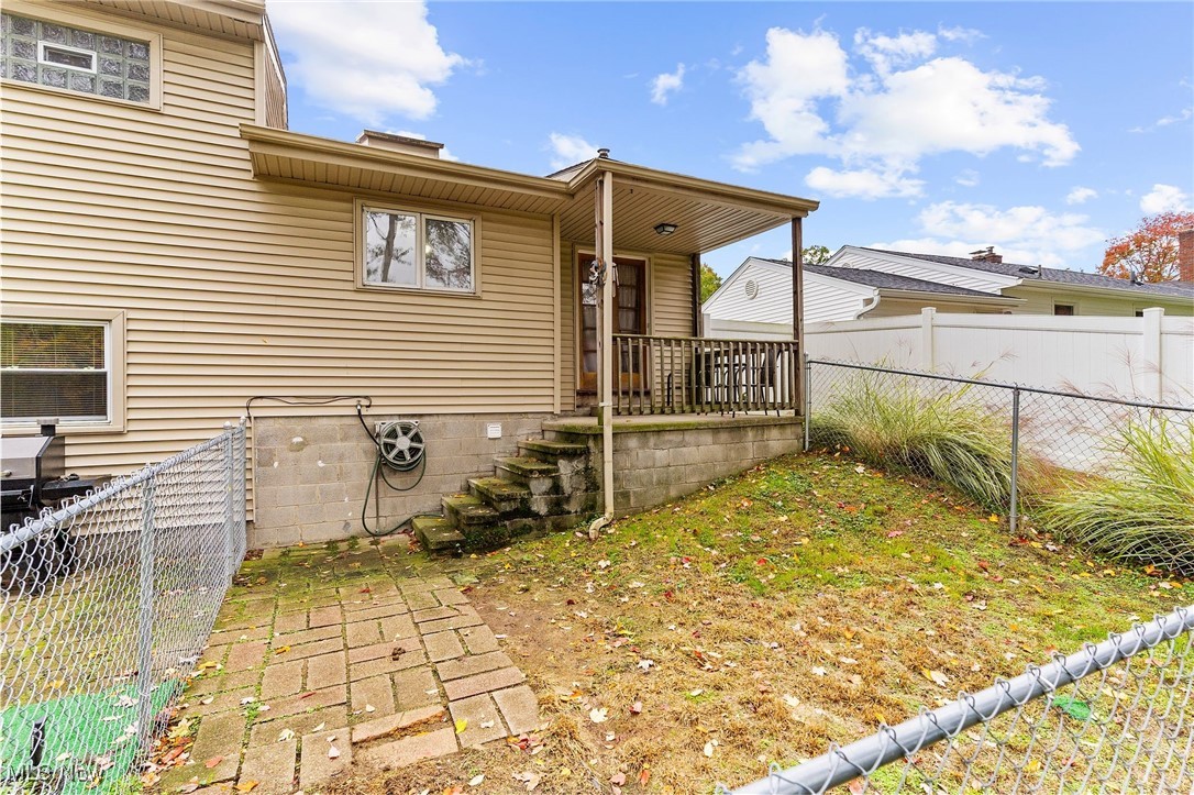 2922 Eldora Drive, Youngstown, Ohio image 3