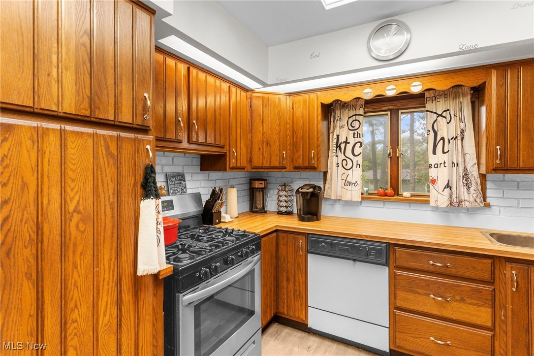 2922 Eldora Drive, Youngstown, Ohio image 16