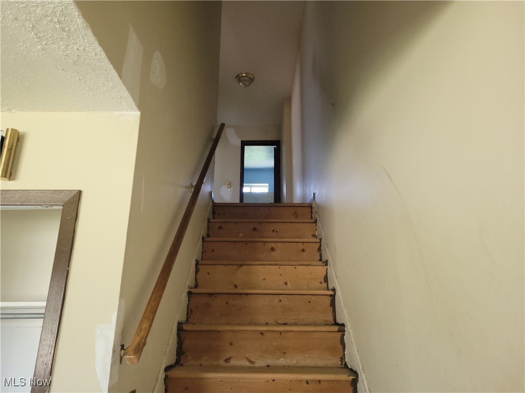 1393 E 262nd Street, Euclid, Ohio image 13