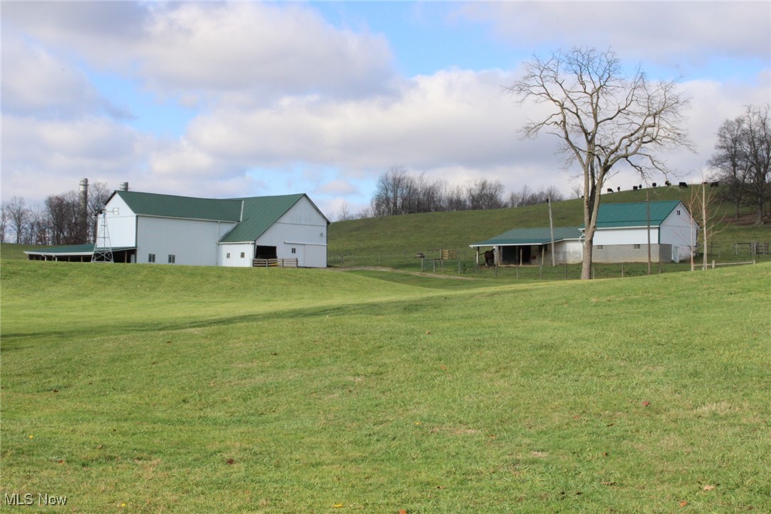 1347 Andora Road, Carrollton, Ohio image 9