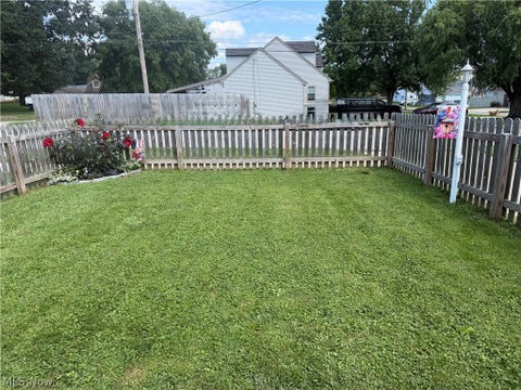 Tiny photo for 512 Maplewood Avenue, Struthers, OH 44471 (MLS # 5240760)