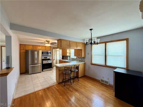 Tiny photo for 512 Maplewood Avenue, Struthers, OH 44471 (MLS # 5240760)