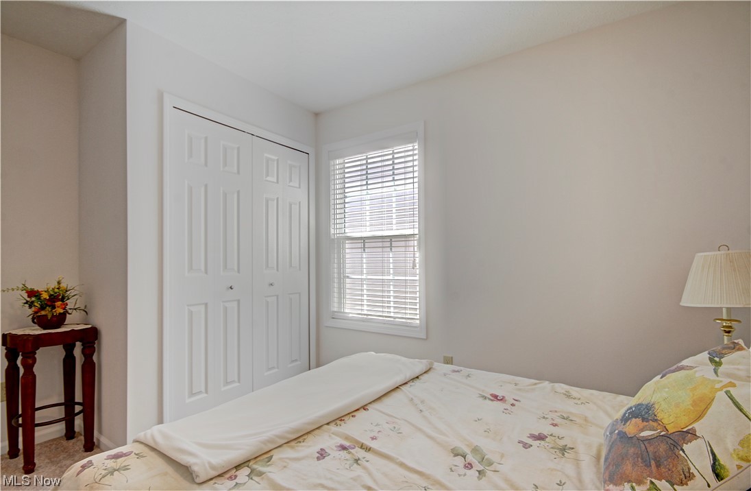 Commons/Fieldstone Lakes Town Ho - Residential