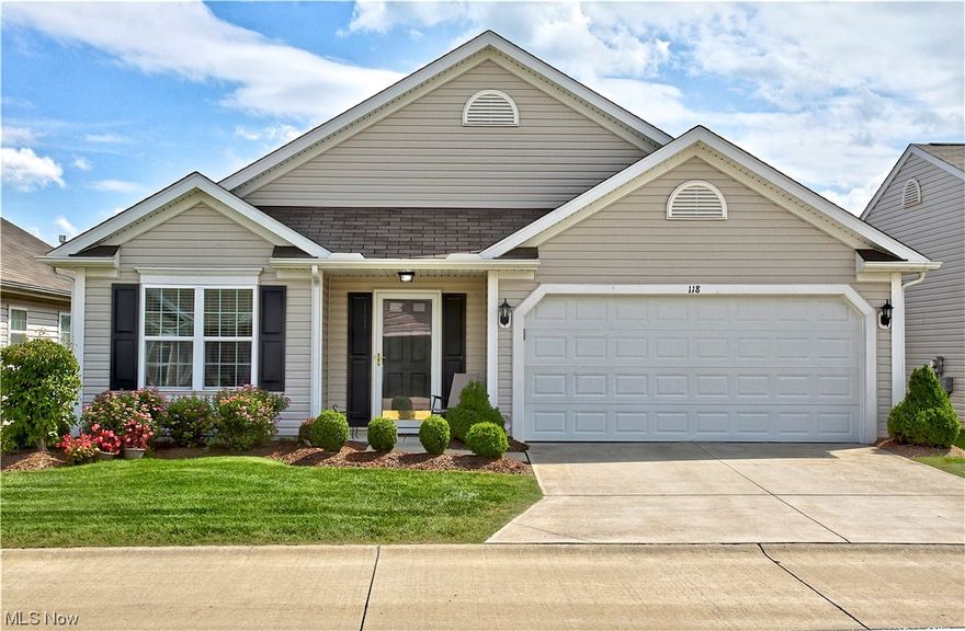 Immaculate single family ranch cluster home in Fieldstone Lakes offers effortless one-floor living. 2 bedrooms, 2 full baths, and
convenient first-floor laundry create a comfortable layout. Well-designed open-concept living room and kitchen area complete with a
spacious walk-in pantry. Off the kitchen and living room is a dining area with massive sliding door which opens up to a private patio.
Say goodbye to the hassle of a basement or second floor maintenance. This pristine, turn-key home is your perfect haven. There is a den
in the front of the home usable for anything you desire from a separate TV room to a home office. Like new!