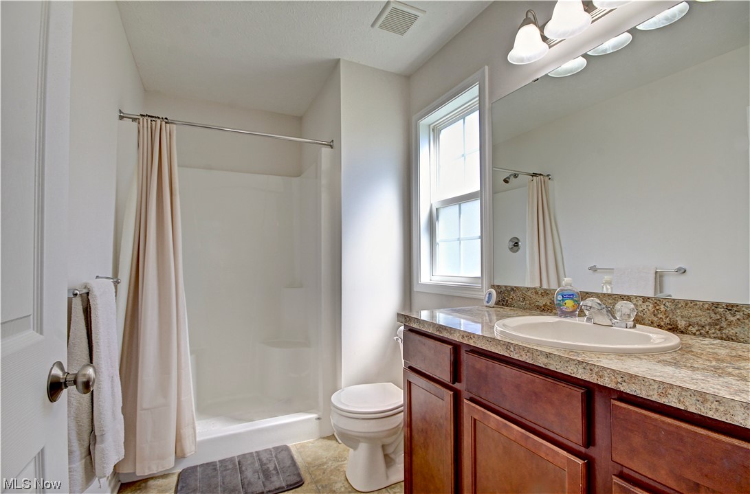 Commons/Fieldstone Lakes Town Ho - Residential