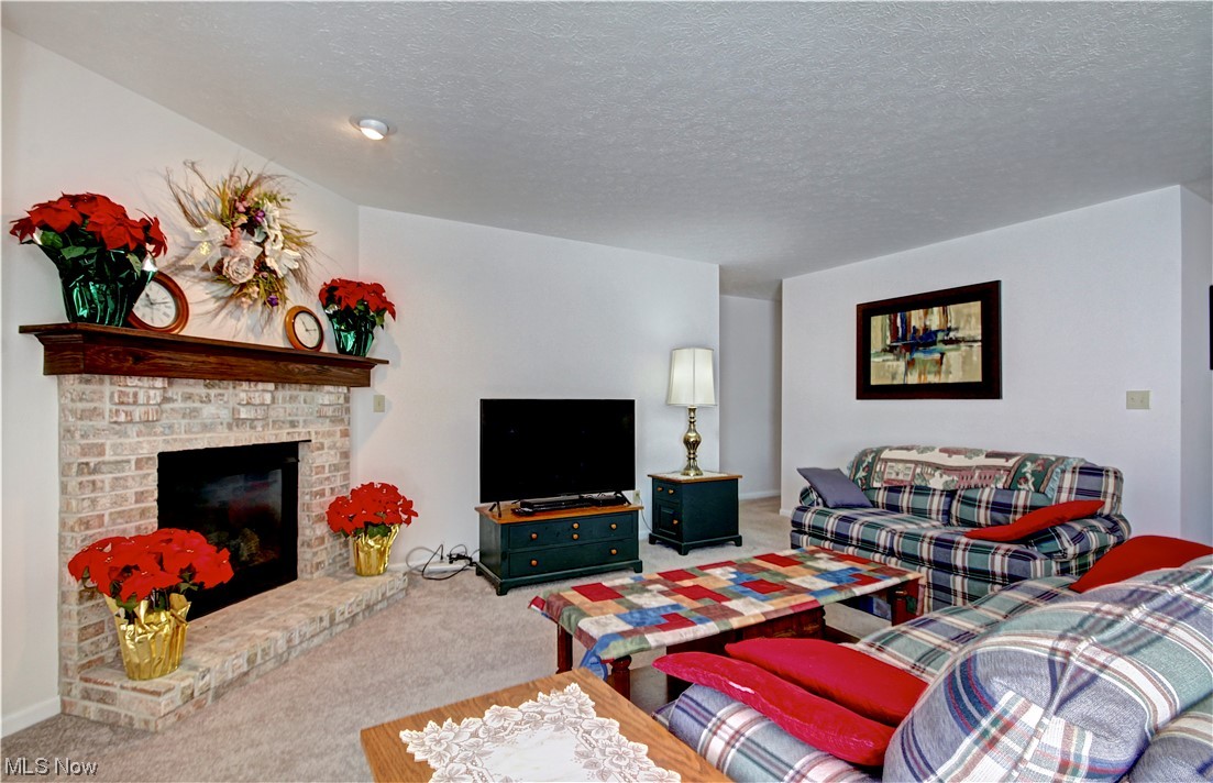 Commons/Fieldstone Lakes Town Ho - Residential