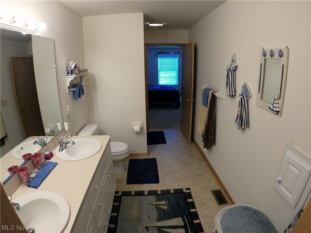 Commons/Vlgs/Wetherington Condo - Residential