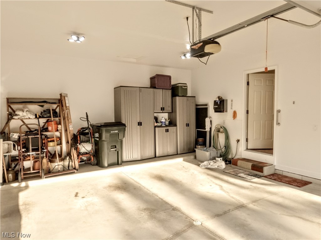 Commons/Vlgs/Wetherington Condo - Residential