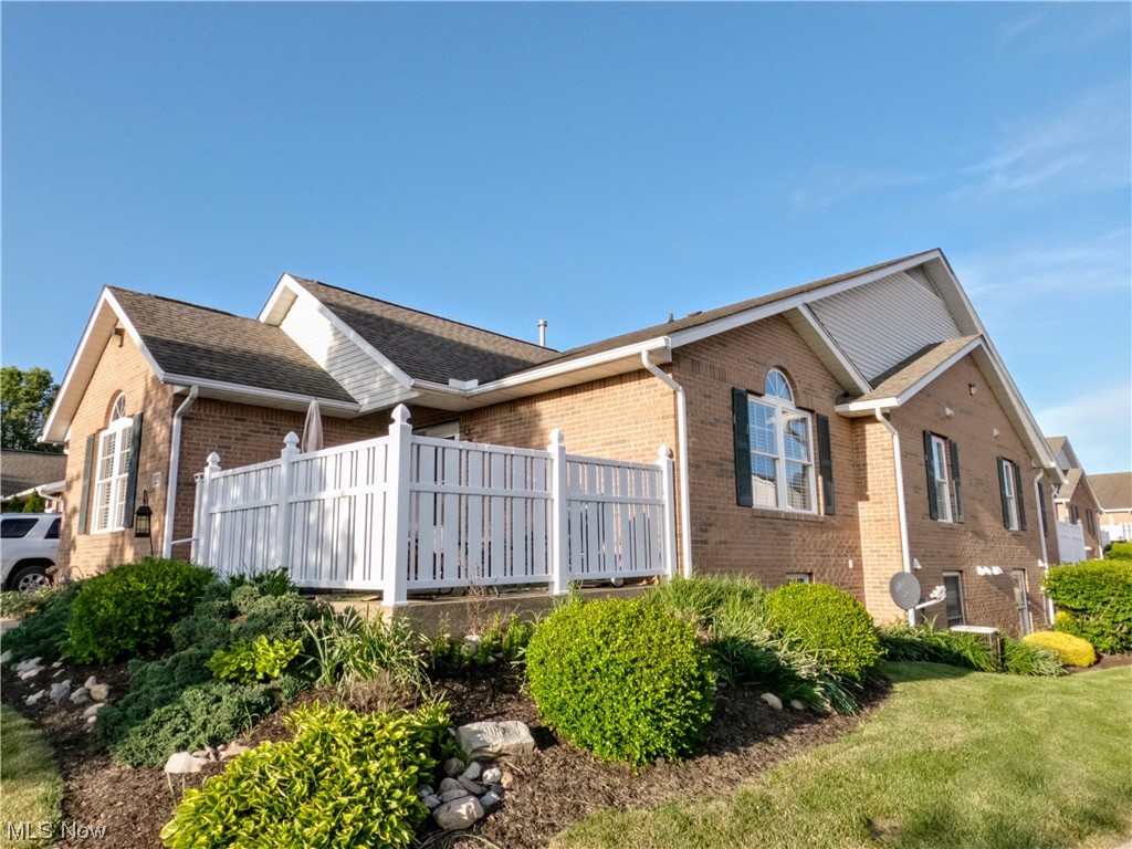 Commons/Vlgs/Wetherington Condo - Residential