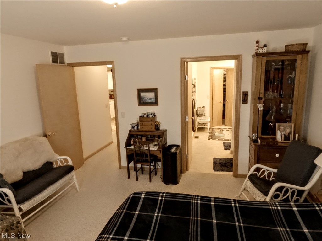 Commons/Vlgs/Wetherington Condo - Residential