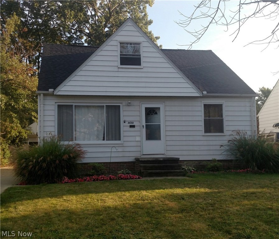Cozy 4 bedroom bungalow on quiet tree lined street. Newer updates on home within last 6 years include driveway, roof, windows, basement waterproofed, glass block windows, breaker box, H2O tank, furnace / AC and plumbing. Newer updates on garage include roof, garage door, electrical and windows. Motivated seller!