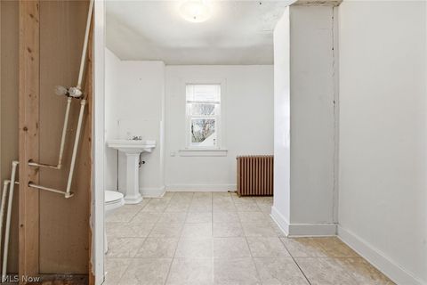 Tiny photo for 2847 Youngstown Avenue, McDonald, OH 44437 (MLS # 5192089)