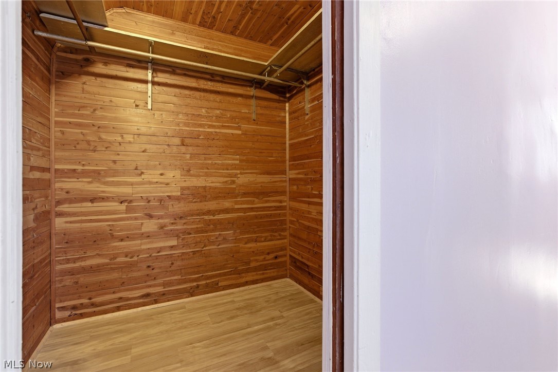 Mcdonald-Niles Realty Co - Residential