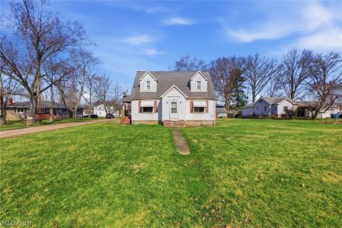 Photo of 2847 Youngstown Avenue, McDonald, OH 44437 (MLS # 5192089)