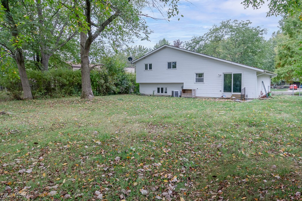 35990 Mildred Street, North Ridgeville, Ohio image 12