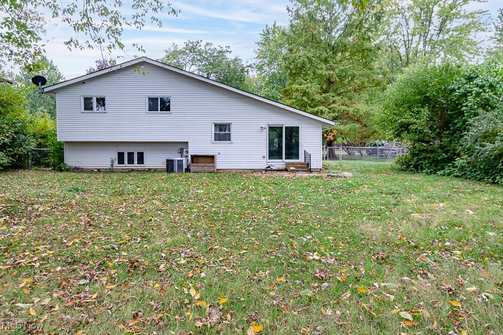 35990 Mildred Street, North Ridgeville, Ohio image 14