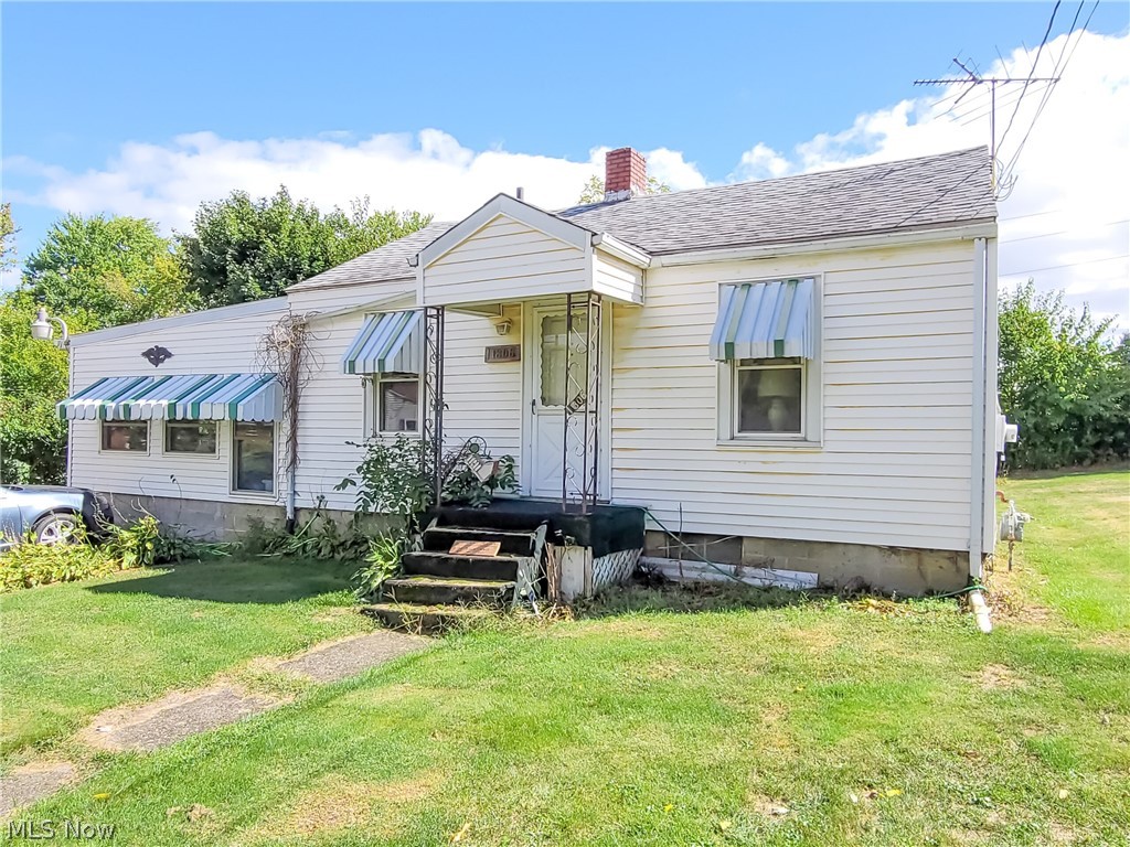 *** online Auction only ** STARTS: Tuesday – October 11, 2022 - ENDS: Tuesday – October 18, 2022 – 7PM **Investment opportunity presents this good ranch vinyl sided home with vinyl replacement windows & aluminum awnings, large 34×14 carpeted Florida room with windows all around, ceiling fans, kitchenette w/ sink and in wall heater, living room, dining room, kitchen with appliances and stainless sink, full bath with shower, attic access, full basement with full bath with tub/shower, Hotpoint washer & electric dryer, gas range and freezer, breaker electric, Rheem FA furnace, 2 sheds – 1 on each parcel, total lot size 126’x110’, .32 acre, parcel #’s 243471 & 234269, concrete driveway pad and convenient location. Update and remodel to your liking. Taxes per half (both parcels) $424.91. Sells Online Only at Absolute Auction to highest bidder. Bid and buy at your price on line only! Open house Thursday, October 13, 12:00 Noon – 1:00 pm.
Link to bid starts October 11