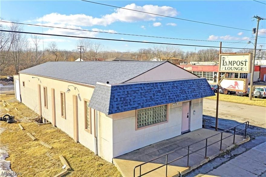 A fantastic opportunity with a D5 Liquor License in an even better location, this established bar/lounge is just minutes from freeway access while on a bustling corner lot with plenty of parking. Featuring a NEW roof 2020, the property is currently configured as a nightlife hotspot with its impressive central bar area and adjacent stage