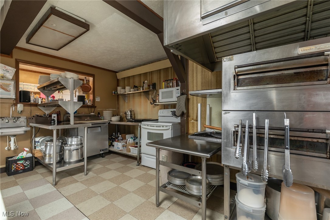 Tract 8 - Commercial Sale