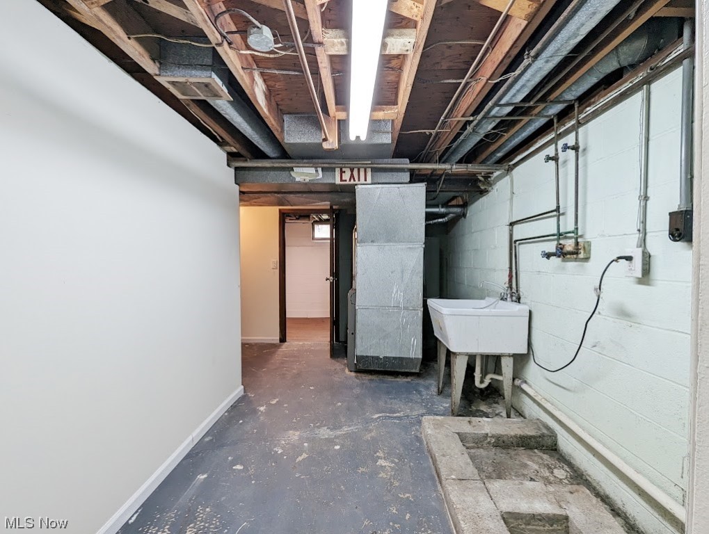 Sunset Country Club - Residential Income