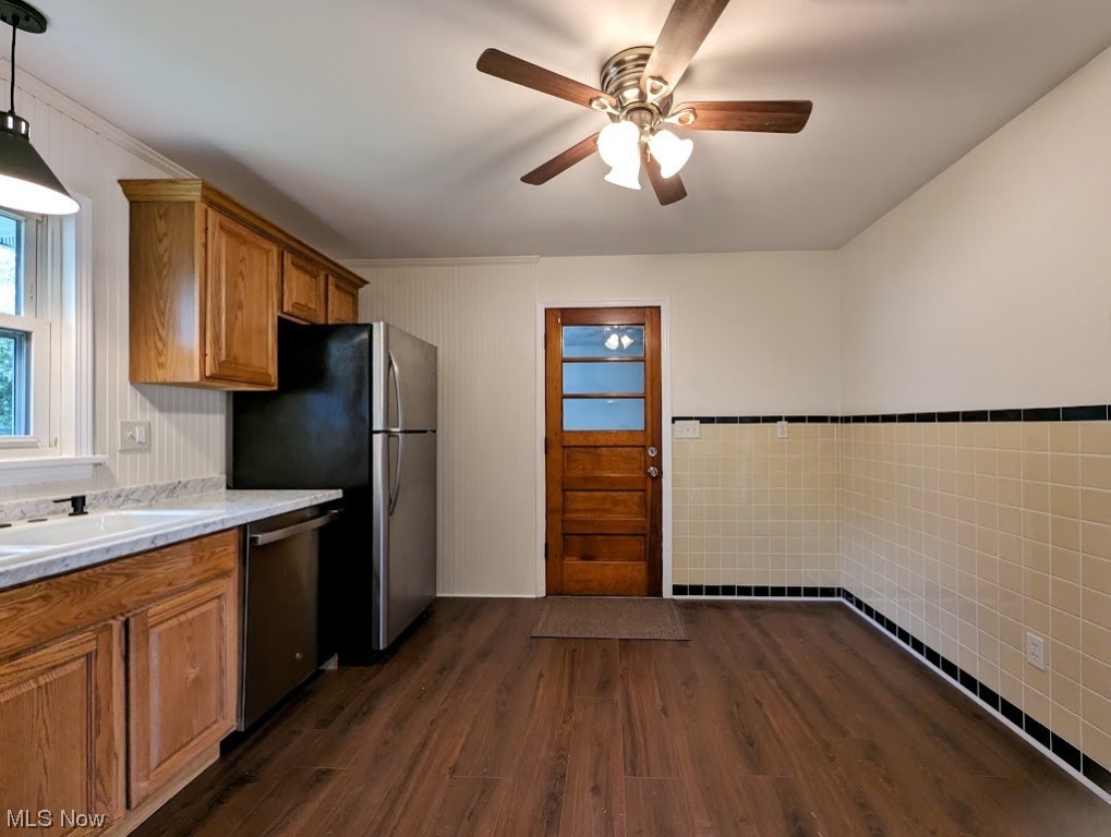 Sunset Country Club - Residential Income