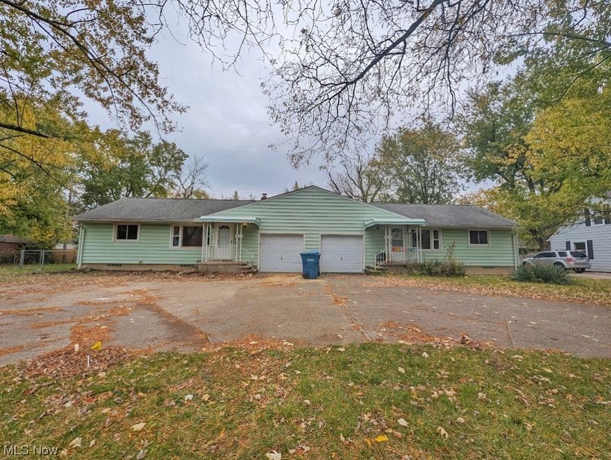 Ranch duplex - fully divided with attached garage, full basement with fenced backyard. Great opportunity for investment property OR live in one side - rent the other OR would make the perfect in-law suite. A true money maker here! Each side includes a living room with laminate flooring, eat-in kitchen, 2 bedrooms, full bath plus full basement along with an attached 1 car garage and fully fenced backyard. Unit 861 has been recently renovated including the partially finished basement area. Single car garages attached to each unit with paved cement driveway. Completely fenced in back yard for each unit. Unit 861 has an extra wide side yard with a storage shed. GREAT location - just a couple of blocks from Lake Erie Shores. Nice, quiet neighborhood. To see is to buy! Check it out.