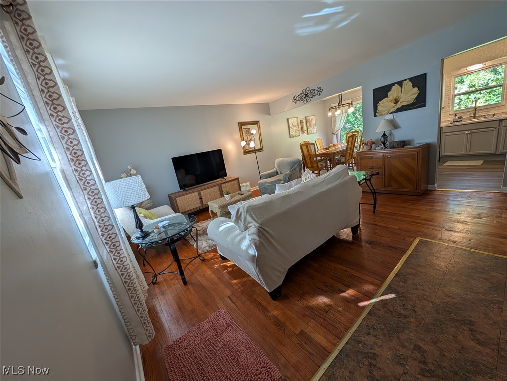 Parkway Estate #2 - Residential Lease