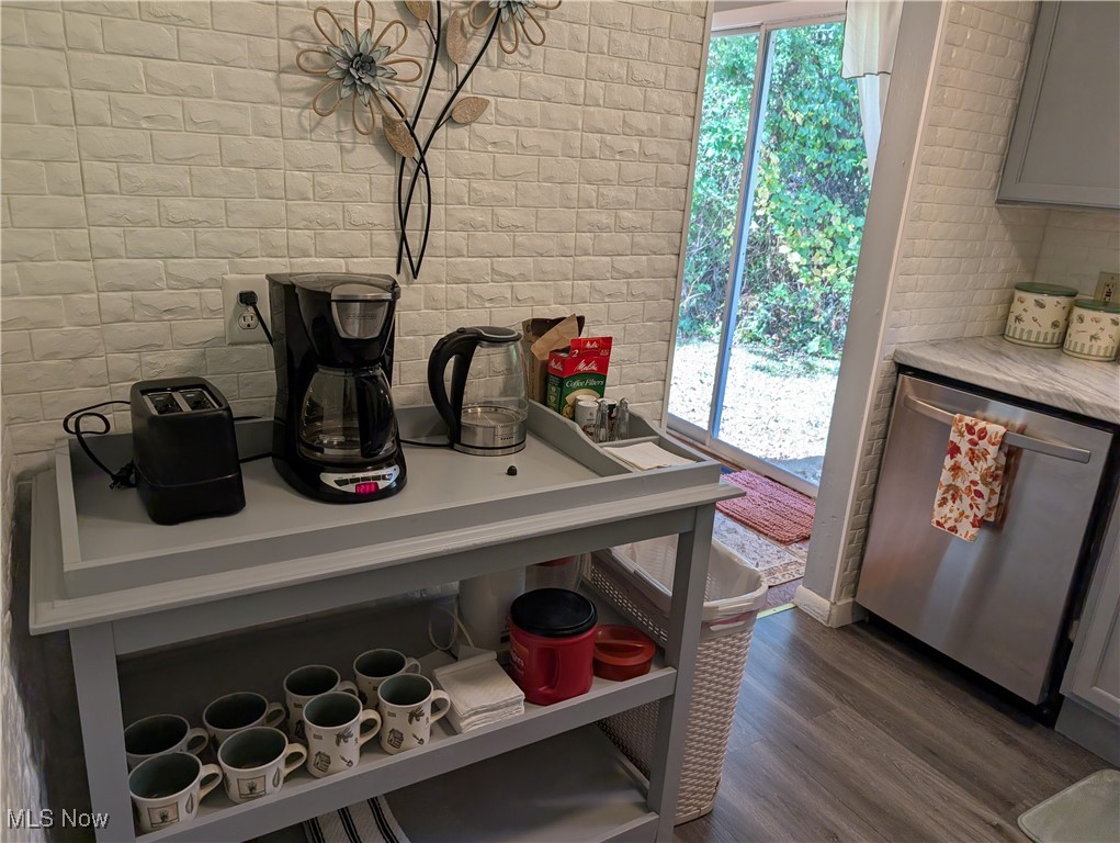 Parkway Estate #2 - Residential Lease