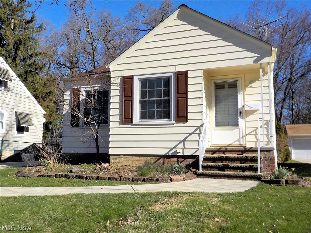 Kempers Clague Manor - Residential